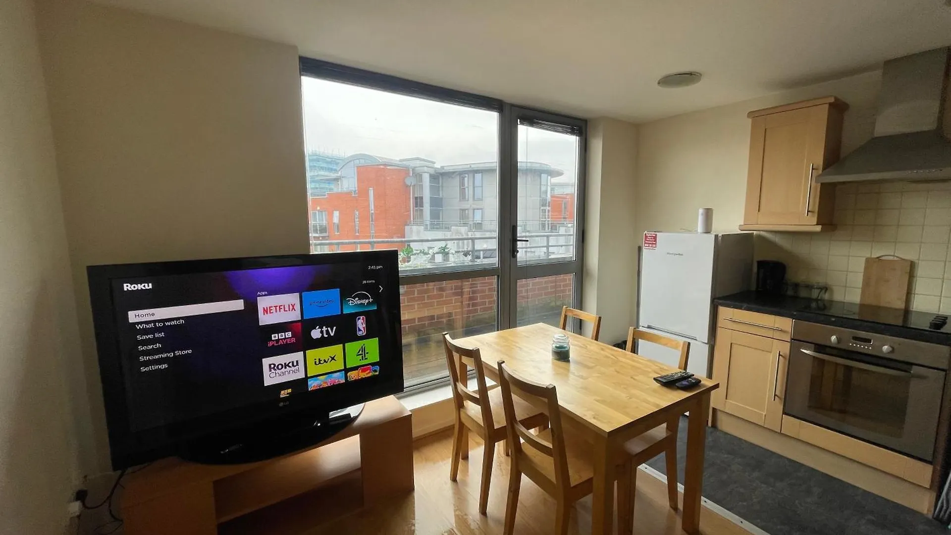 2 Bed Duplex Apartment In Leeds City Centre contacts